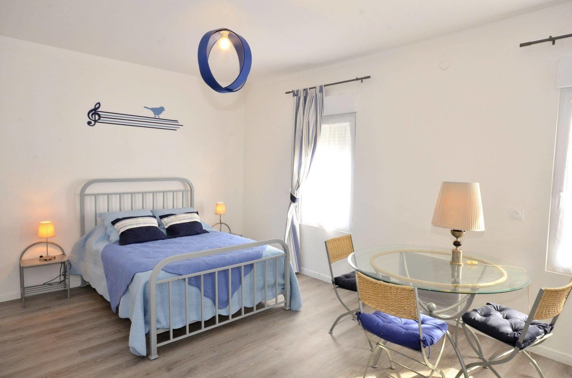 Hotel De La Villa Biron Saint-Ouen  Extérieur photo