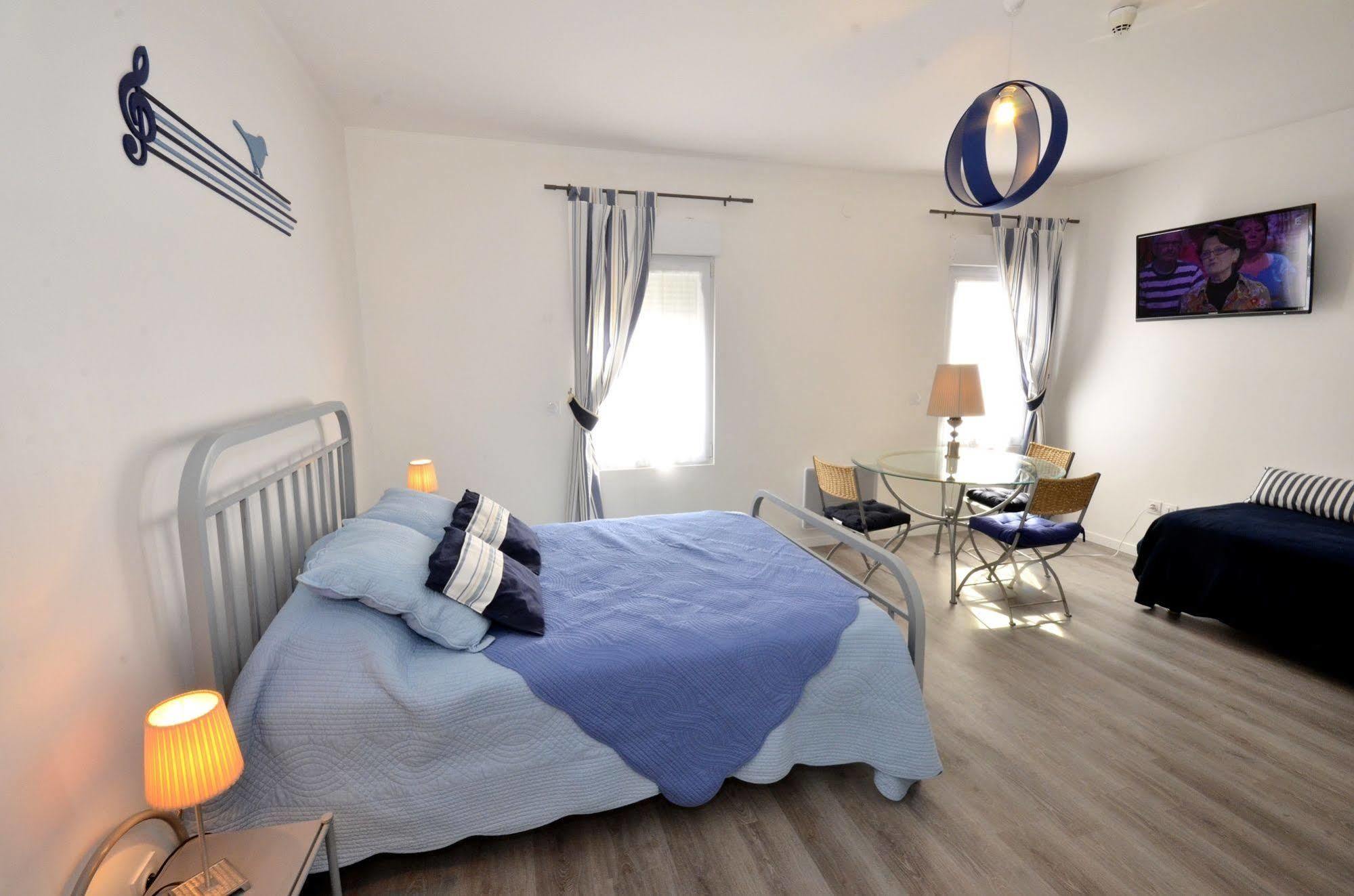 Hotel De La Villa Biron Saint-Ouen  Extérieur photo
